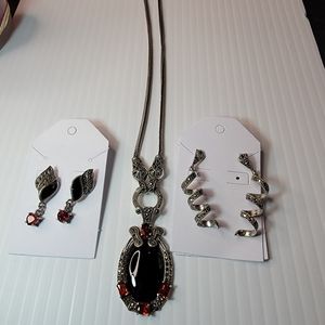 Vintage 925 necklace  and 2 pair of earrings Black onyx red and orange